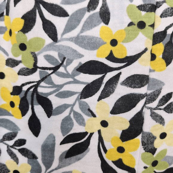 C&K Designs Yellow Gray and Black Floral Shorts Size XL (3822) - Picture 3 of 4